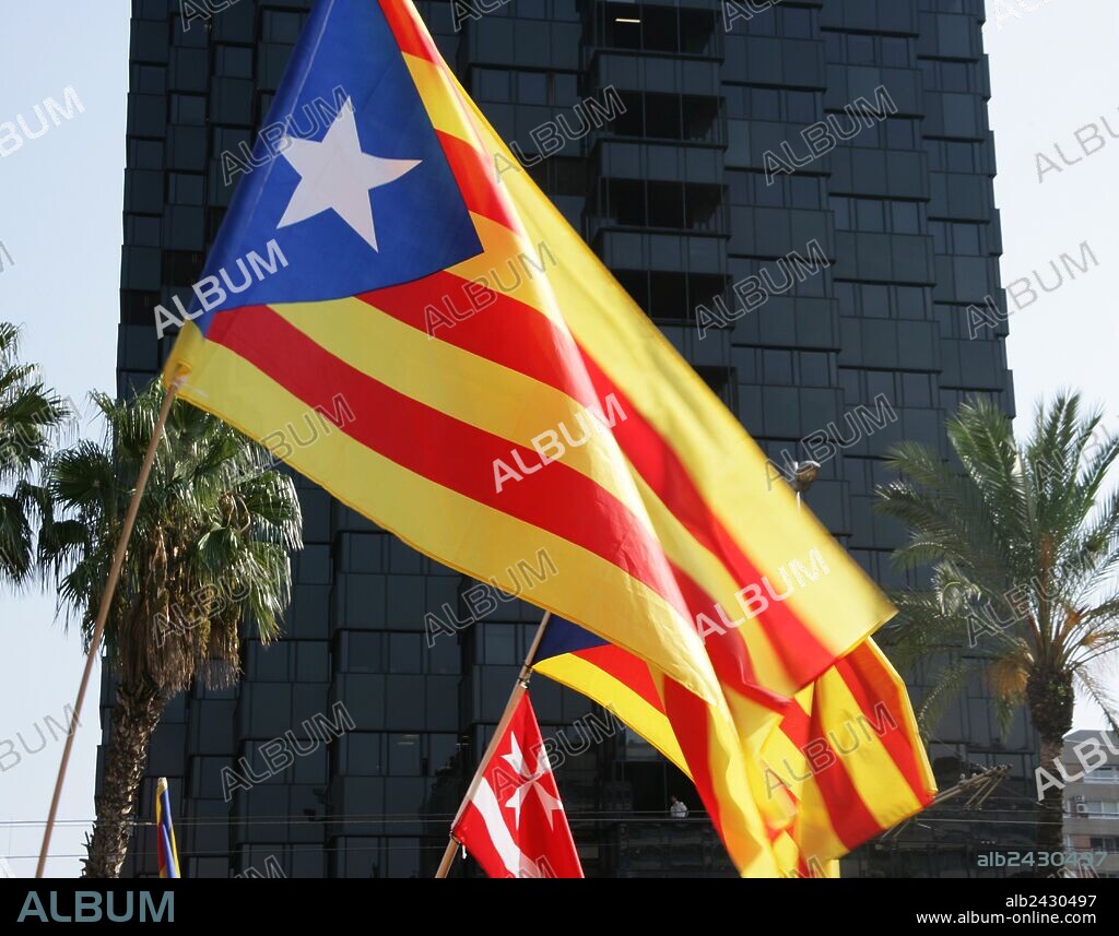 "L'ESTELADA". Bandera catalana símbolo del movimiento independentista. Cataluña.