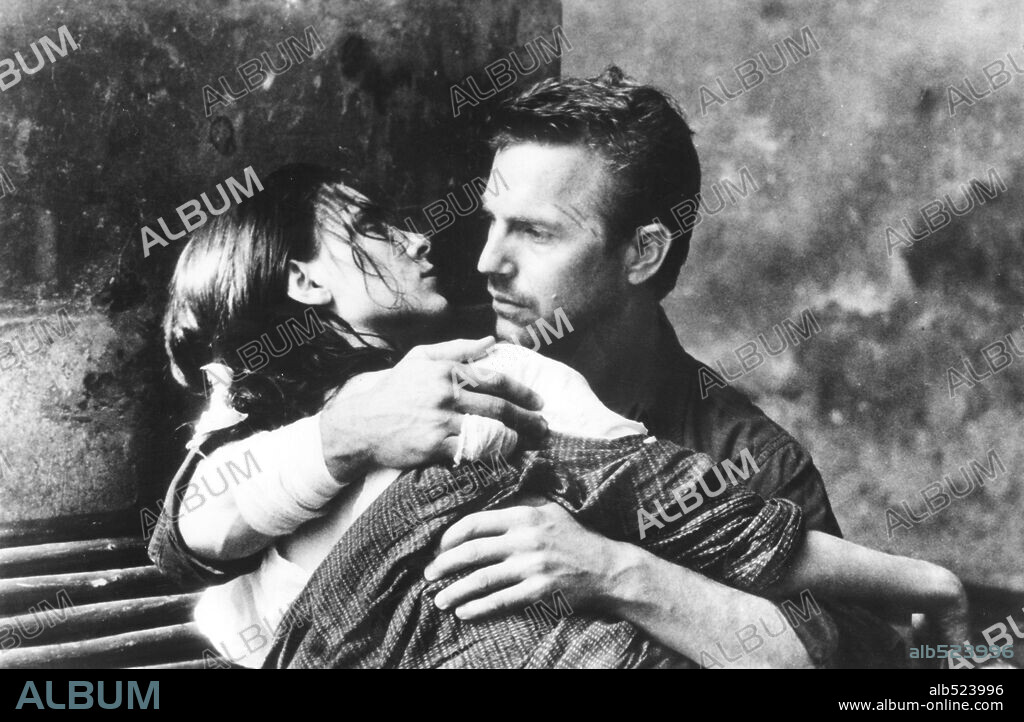 KEVIN COSTNER et MADELEINE STOWE dans REVENGE, 1990, réalisé par TONY SCOTT. Copyright COLUMBIA PICTURES.
