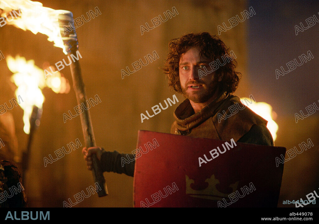GERARD BUTLER in TIMELINE, 2003, directed by RICHARD DONNER. Copyright PARAMOUNT PICTURES / BOSSE, PHILIPPE.