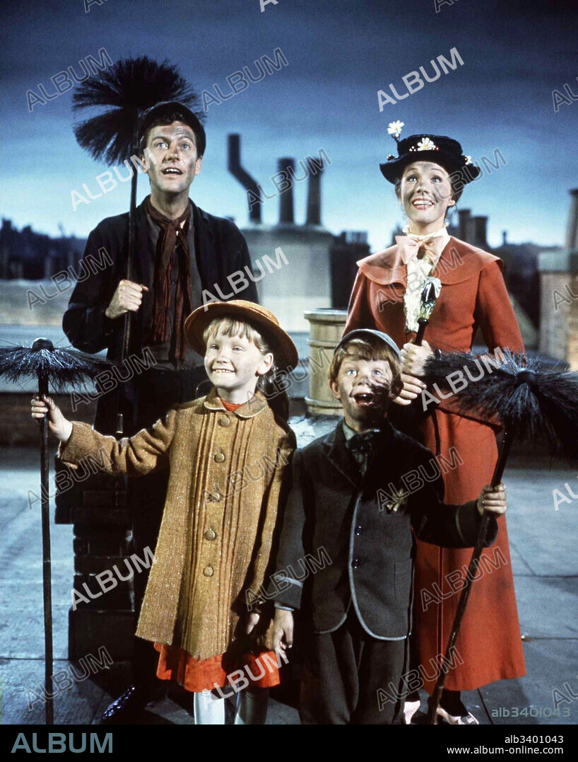 DICK VAN DYKE, JULIE ANDREWS, KAREN DOTRICE and MATTHEW GARBER in MARY POPPINS, 1964, directed by ROBERT STEVENSON. Copyright WALT DISNEY PRODUCTIONS.
