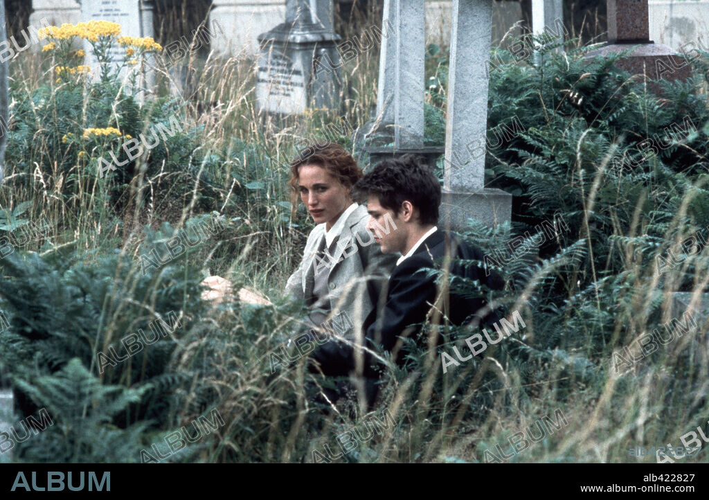 ANDIE MacDOWELL and KENNY DOUGHTY in CRUSH, 2001, directed by JOHN MCKAY. Copyright PIPEDREAM PICTURES/FILM FOUR FILM COUNCIL/INDUSTRY ENTERTAIN.
