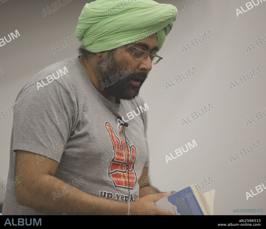 Hardeep Singh Kohli photographed at the Dundee Literary Festival. 26th June 2009  Picture by: Alan Hillyer/Writer Pictures  WORLD RIGHTS. 28/06/2009