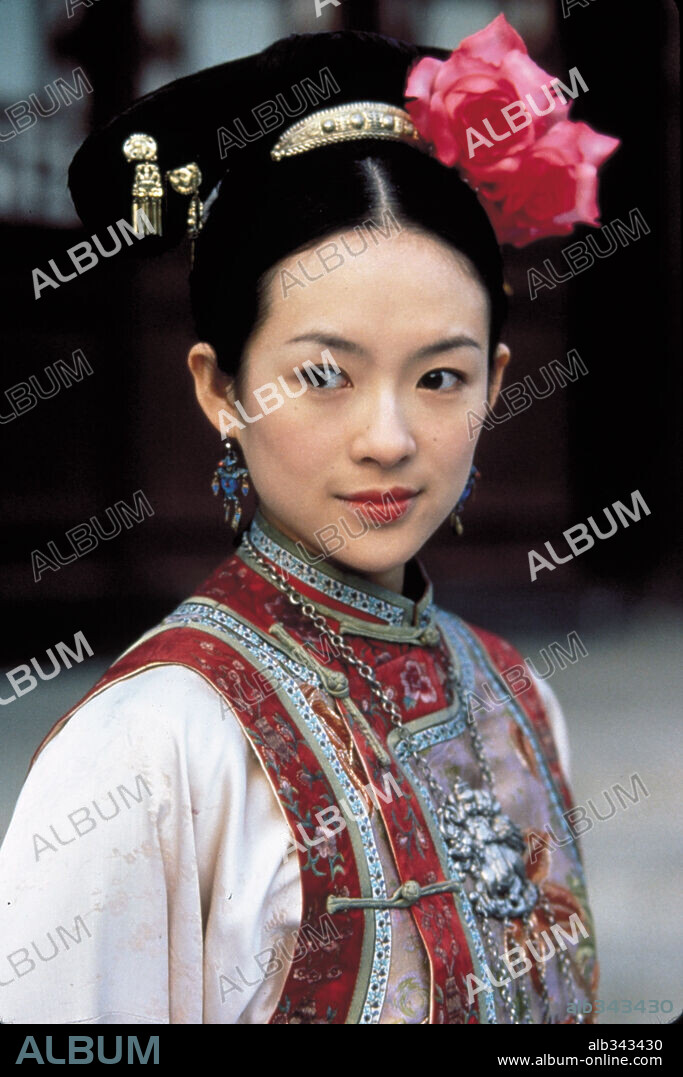 ZIYI ZHANG in CROUCHING TIGER, HIDDEN DRAGON, 2000 (WO HU CANG LONG), directed by ANG LEE. Copyright COLUMBIA TRI STAR.