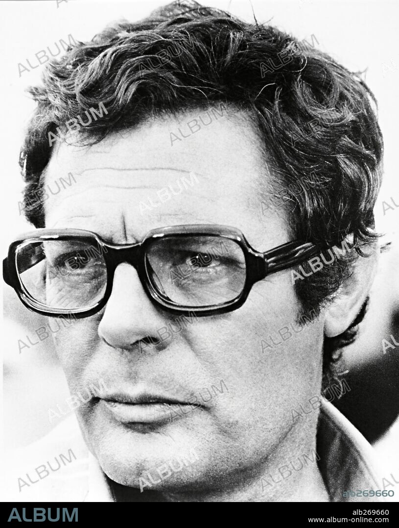 MARCELLO MASTROIANNI in DIRTY WEEKEND, 1973 (MORDI E FUGGI), directed by DINO RISI. Copyright METRO GOLDWYN MAYER.