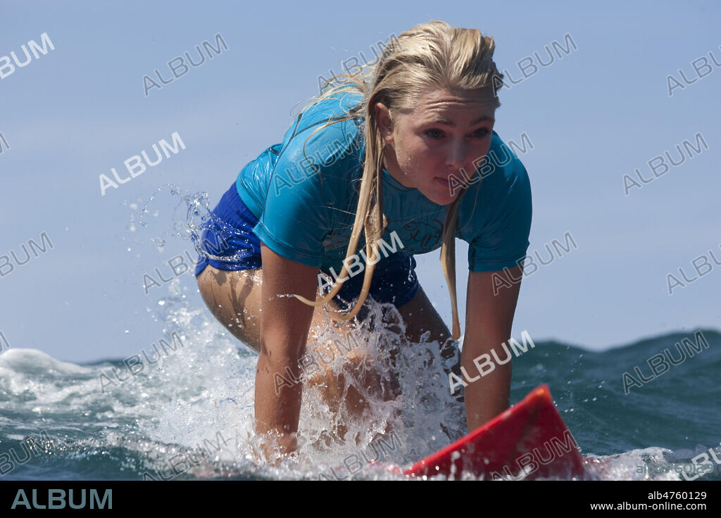 ANNASOPHIA ROBB en SOUL SURFER, 2011, dirigida por SEAN MCNAMARA. Copyright MANDALAY VISION.
