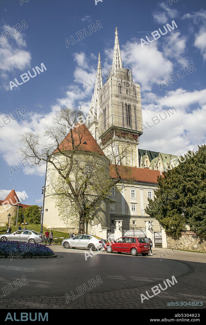 Zagreb, Croatia, Republika Hrvatska, Europe. Zagreb Cathedral of the Assumption of the Blessed Virgin Mary, located in Kaptol Square, The Cathedral is dedicated to kings Saint Stephen and Saint Ladislaus too. Architectural style: Neo-gothic, 13th century.