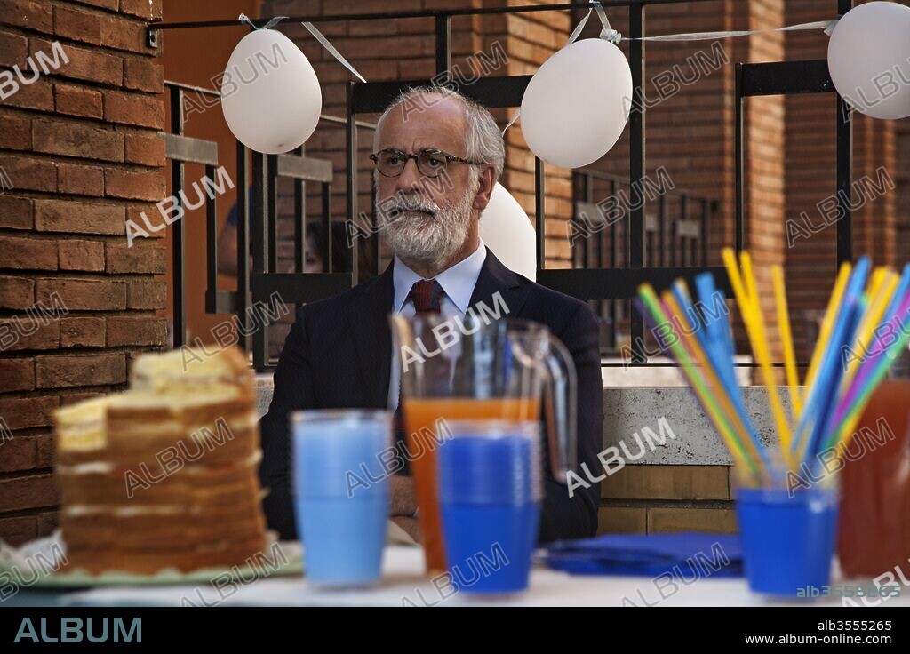 TONI SERVILLO in LET YOURSELF GO, 2017 (LASCIATI ANDARE), directed by FRANCESCO AMATO. Copyright CATTLEYA/RAI CINEMA.