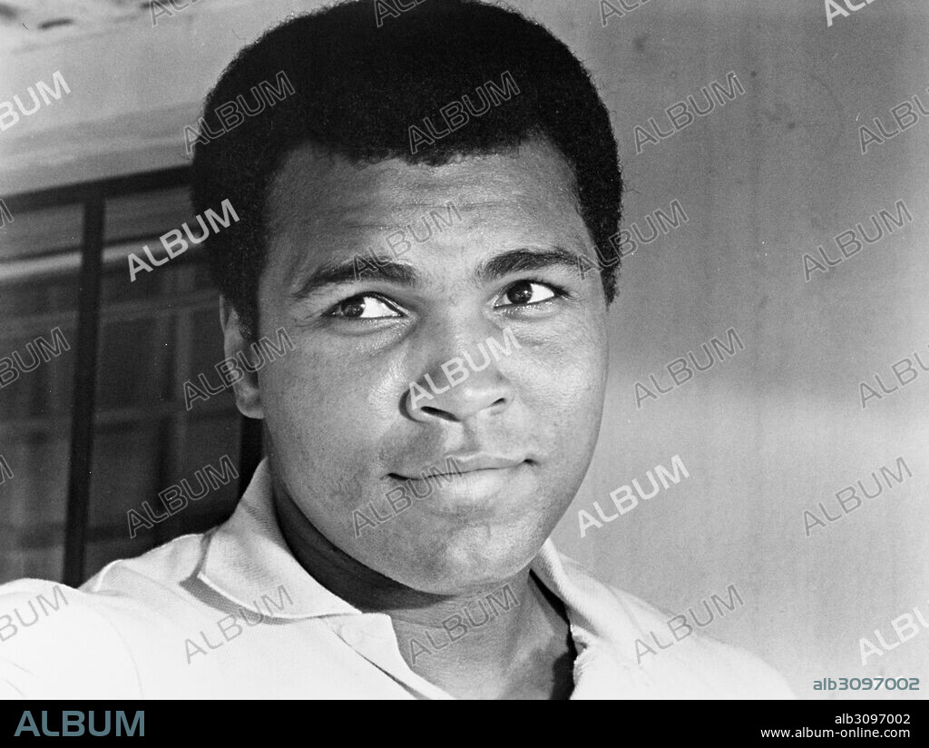 MUHAMMAD ALI in THE GREATEST, 1977, directed by SHANA FESTE and TOM GRIES. Copyright BRITISH LION.
