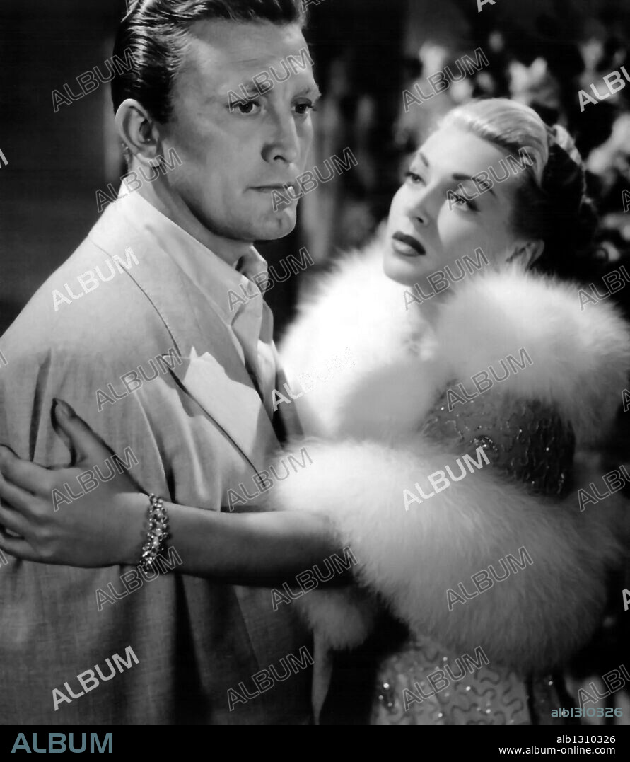 KIRK DOUGLAS y LANA TURNER en CAUTIVOS DEL MAL, 1952 (THE BAD AND THE BEAUTIFUL), dirigida por VINCENTE MINNELLI. Copyright M.G.M.