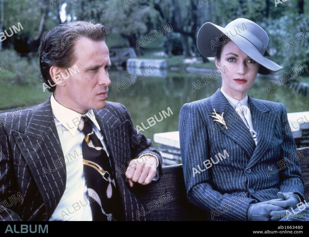 JANE SEYMOUR and PETER WELLER in THE TUNNEL, 1988 (EL TUNEL), directed by ANTONIO DROVE. Copyright SANTIAGO CINEMATOGRAFICA.