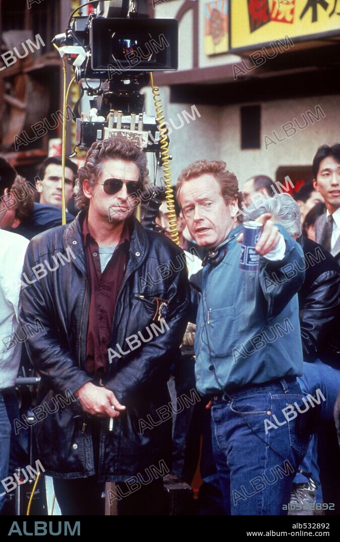 RIDLEY SCOTT in BLACK RAIN, 1989, directed by RIDLEY SCOTT. Copyright PARAMOUNT PICTURES.