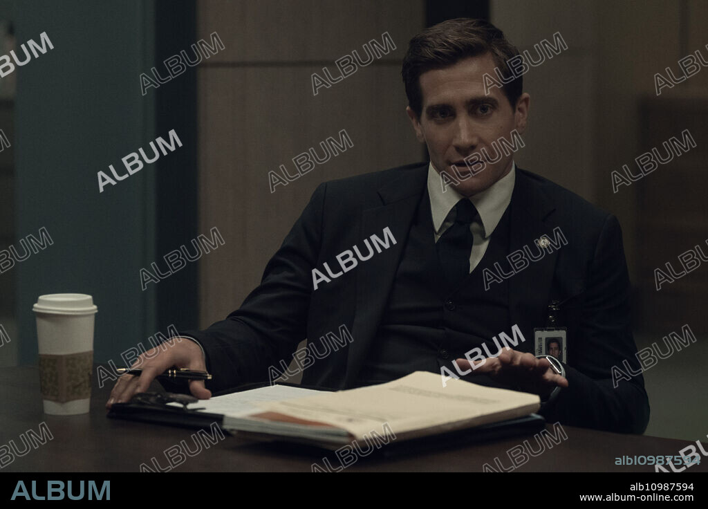 JAKE GYLLENHAAL en PRESUNTO INOCENTE, 2024 (PRESUMED INNOCENT), dirigida por DAVID E. KELLEY. Copyright Apple Studios/Bad Robot/David E. Kelley Productions. Episode 1x1.