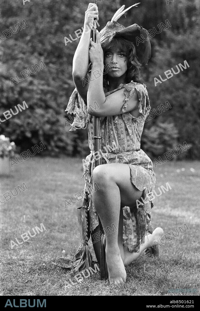 Göteborg augusti 1974. Lill-Babs ( Barbro Svensson ) som Annie Oakley i Annie Get Your Gun på Scandinavium *** Local Caption *** . PELLE LUND.
