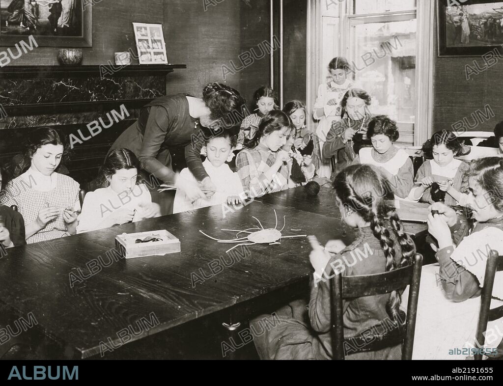 Knitting class, Henry Street Settlement.