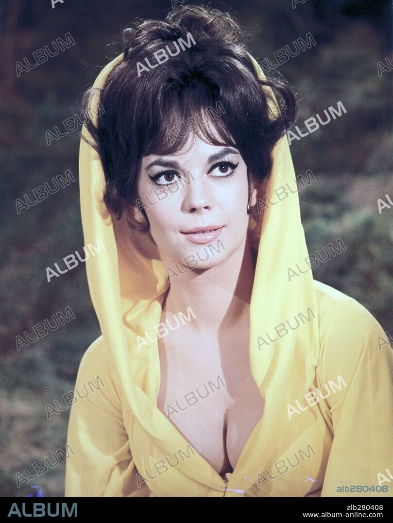 NATALIE WOOD en LA CARRERA DEL SIGLO, 1965 (THE GREAT RACE), dirigida por BLAKE EDWARDS. Copyright WARNER BROTHERS.