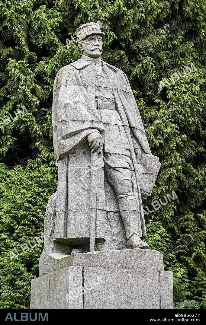 Statue of general Ferdinand Foch, Allied Generalissimo during the First World War, at the Glade of the Armistice, Clairière de l'Armistice, WWI memorial in the Forest of Compiègne, France