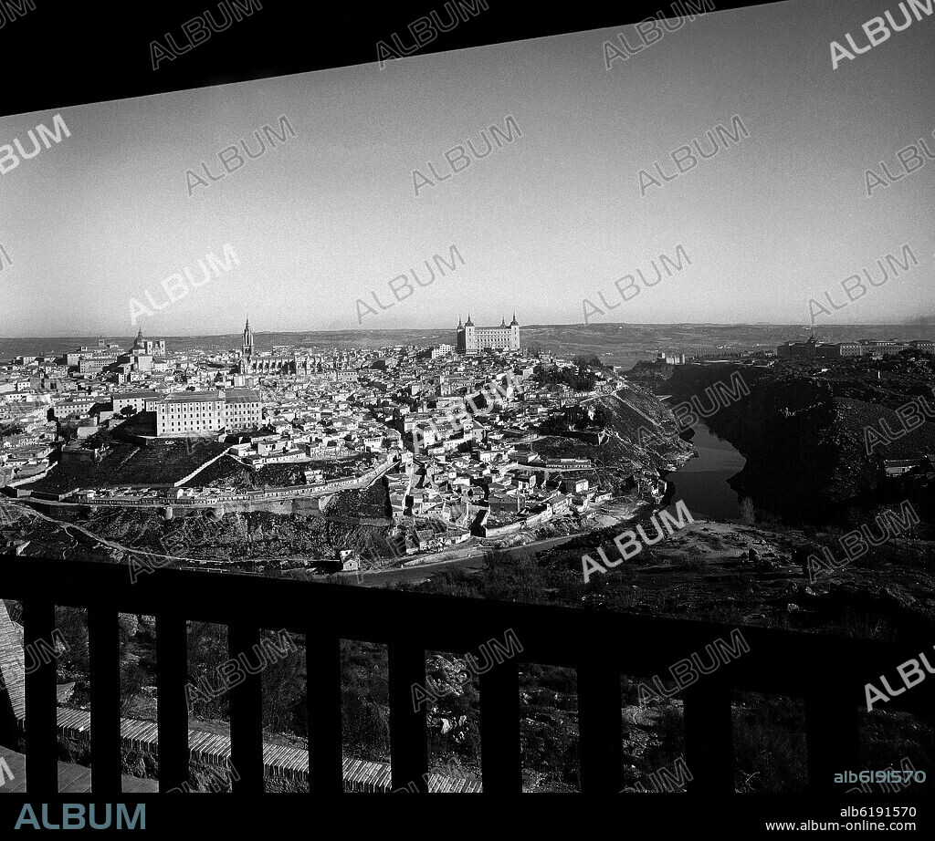 PANORAMICA DE TOLEDO - FOTOGRAFIA EN BLANCO Y NEGRO - AÑOS 60.