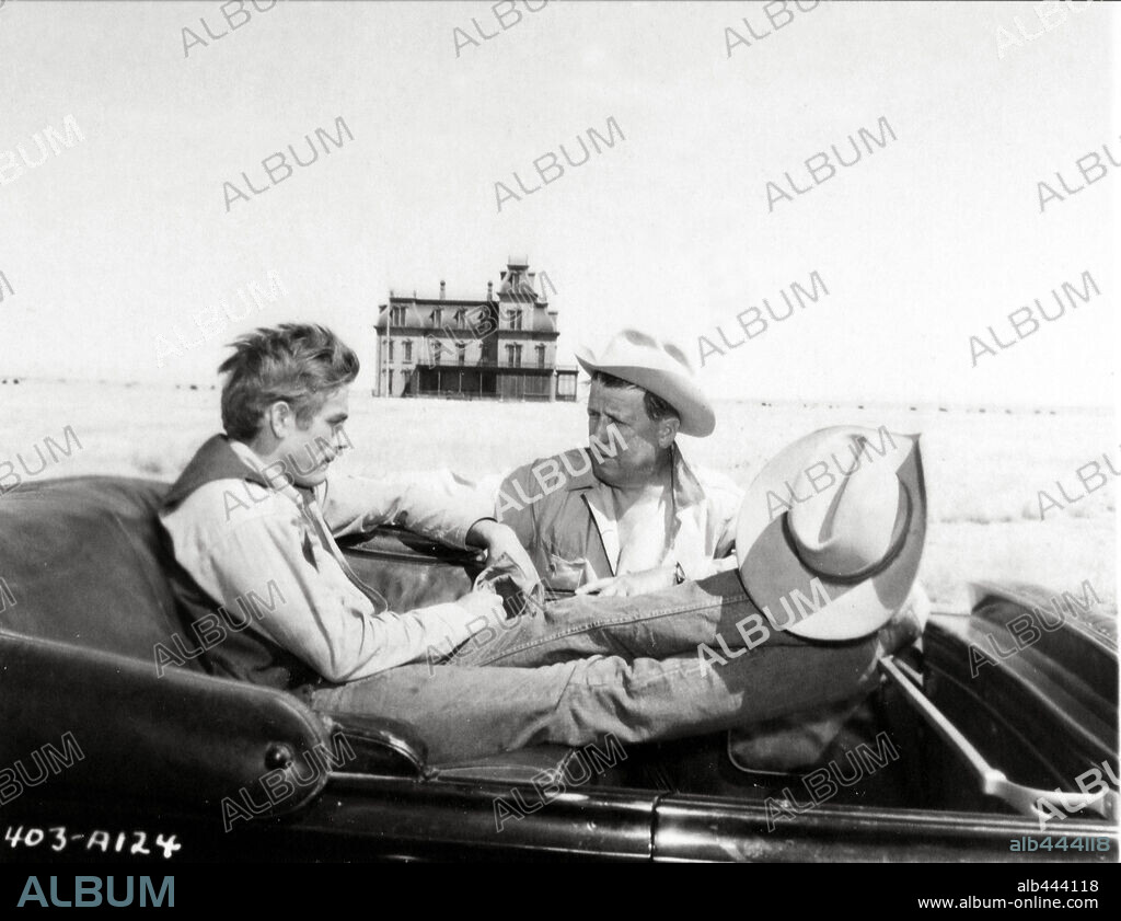 GEORGE STEVENS und JAMES DEAN in GIANT, 1956, unter der Regie von GEORGE STEVENS. Copyright WARNER BROTHERS.