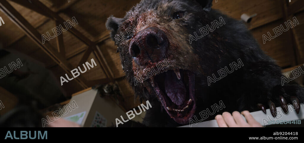OSO VICIOSO, 2023 (COCAINE BEAR), dirigida por ELIZABETH BANKS. Copyright Brownstone Productions / Universal Pictures.