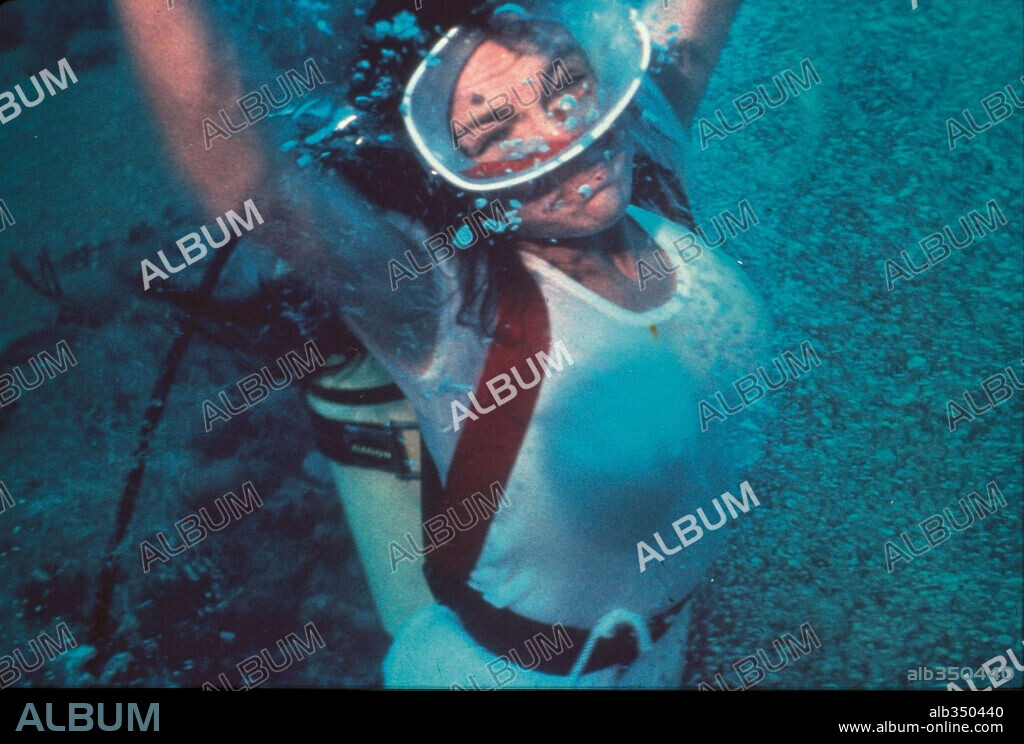 JACQUELINE BISSET in THE DEEP, 1977, directed by PETER YATES. Copyright COLUMBIA PICTURES.