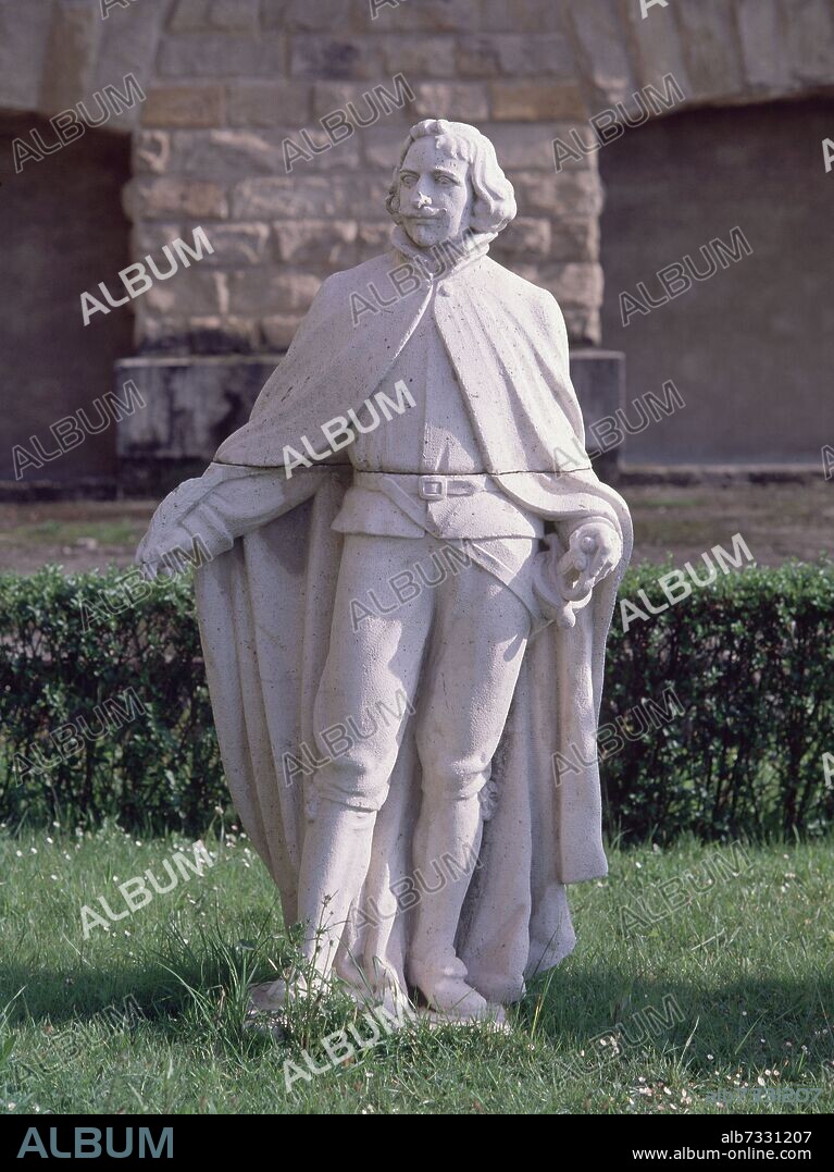 FLORENTINO TRAPERO (1893-1977). FRANCISCO DE QUEVEDO (1580-1645) ESCULTURA EN LOS JARDINES (1946-1956).