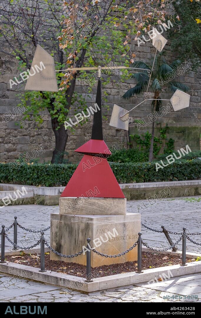 Nancy, Alexander Calder, 1972, Hierro, S'Hort del Rei, Palma, Mallorca, balearic islands, Spain.