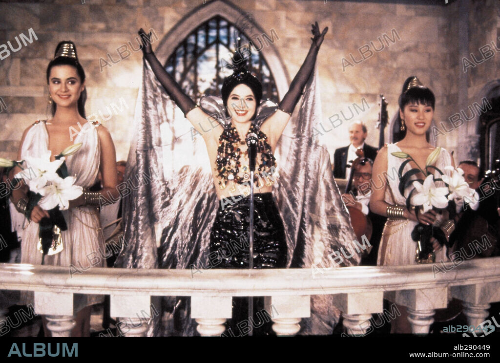 ISABELLA ROSSELLINI en LA MUERTE OS SIENTA TAN BIEN, 1992 (DEATH BECOMES HER), dirigida por ROBERT ZEMECKIS. Copyright UNIVERSAL PICTURES.