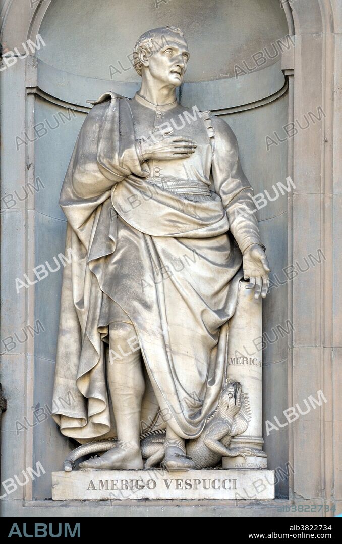 Portrait statue of Amerigo Vespucci by Gaetano Grazzini in the Uffizi Colonnade, Florence, Italy.