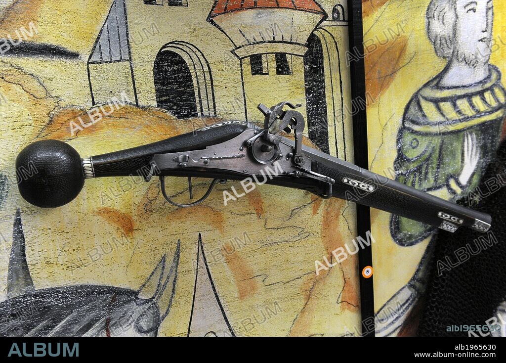 HISTORIA. ARMAMENTO. EDAD MODERNA. EUROPA. PISTOLA. Arma de fuego fechada en el S. XVI. Museo de la Historia y la Navegación. Riga. Letonia.