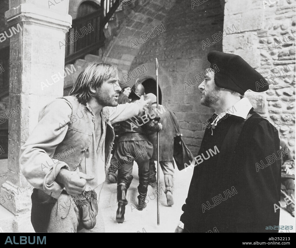 GERARD DEPARDIEU y ROGER PLANCHON en EL REGRESO DE MARTIN GUERRE, 1982 (LE RETOUR DE MARTIN GUERRE), dirigida por DANIEL VIGNE. Copyright DUSSAULT/FRANCE 3/SFP.