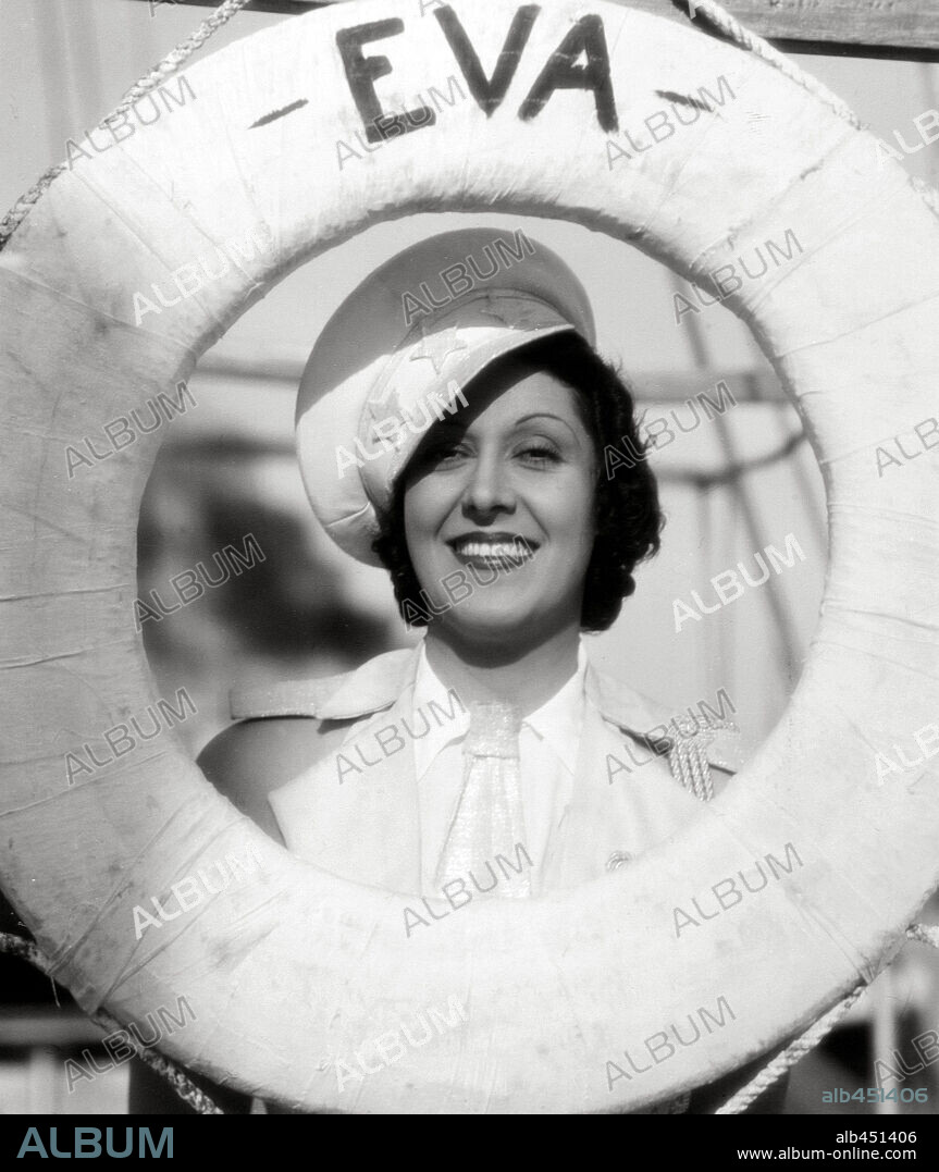 LIDIA DIMAS in ABAJO LOS HOMBRES, 1936, directed by JOSE MARIA CASTELLVI. Copyright EDICI.
