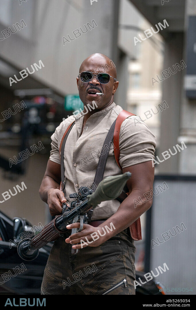 RASHAD EVANS in BOSS LEVEL, 2020, directed by JOE CARNAHAN. Copyright WarParty Films / Scott Free Productions / EFO Films.