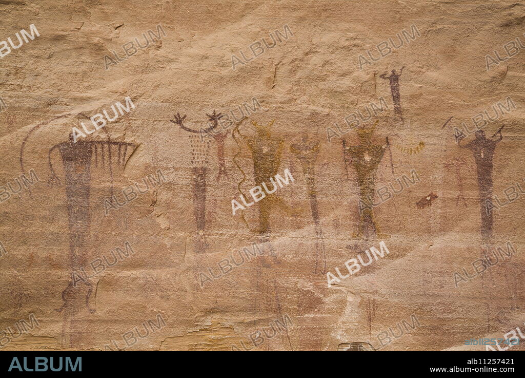 Buckhorn Wash Rock Art Panel, Barrier Canyon Style, dating from 2000 BC to 1 AD, San Rafael Swell, Utah, United States of America, North America.