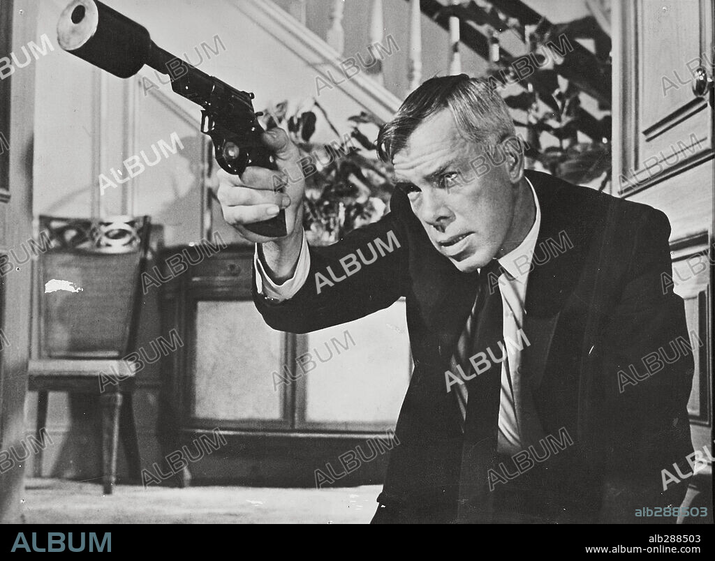 LEE MARVIN en CÓDIGO DEL HAMPA, 1964 (THE KILLERS), dirigida por DON SIEGEL. Copyright UNIVERSAL PICTURES.