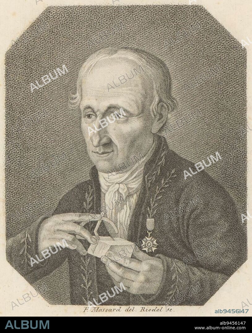 Portrait of René Just Haüy, Karl Traugott Riedel, after Massard, 1779 - 1850, print maker: Karl Traugott Riedel, (mentioned on object), Massard, (mentioned on object), publisher: gebroeders Schumann, (mentioned on object), 1779 - 1850, paper, engraving, h 185 mm - w 107 mm.