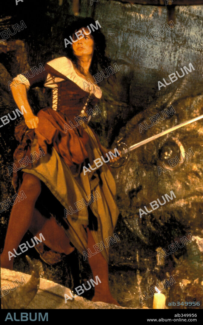 GEENA DAVIS en LA ISLA DE LAS CABEZAS CORTADAS, 1995 (CUTTHROAT ISLAND), dirigida por RENNY HARLIN. Copyright CUTTHROAT PRODUCTIONS.