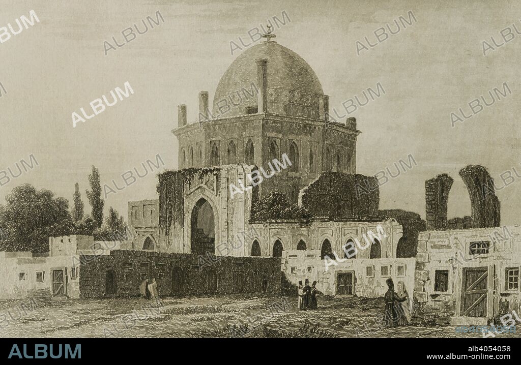Persia (Irán). Ciudad de Soltaniyeh (provincia de Zanjan). Capital de los gobernantes del Ilkanato de Persia durante el siglo XIV. Mausoleo del octavo kan mongol Il-Khan Oljeitu. El edificio es conocido con el nombe de"Cúpula de Soltaniyeh" (1302-1312). Es la cúpula más antigua de doble concha del mundo. A finales del siglo XVI la ciudad estaba prácticamente abandonada y sus monumentos en ruinas. Grabado por Lemaitre. Panorama Universal. Historia de la Persia,1851. Biblioteca Histórico Militar de Barcelona, Cataluña, España.