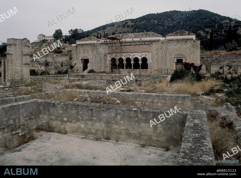 EXTERIOR - SALON DE ABDERRAMAN III - FACHADA - 936/1010.