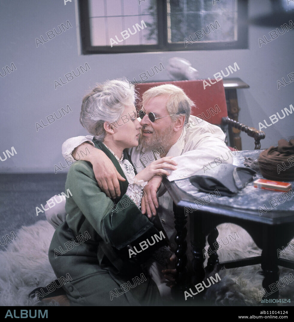 AXEL MUNTHE - THE DOCTOR OF SAN MICHELE Livre de San Michele/Donne senza paradiso D/F/I 1962 Giorgio Capitani, Rudolf Jugert Film scene with MARIA MOHAR (Ebba) and OW FISCHER (Axel Munthe).