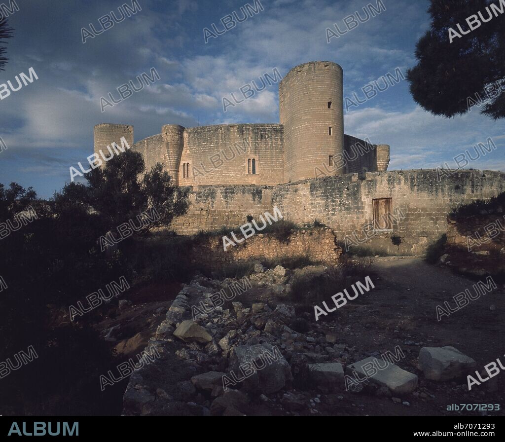 PEDRO SALVA-PERE SALVA-ARQUITECTO SIGLO XIV. CASTILLO DE BELLVER LEVANTADO POR JAIME II - SIGLO XIV - GOTICO ESPAÑOL.