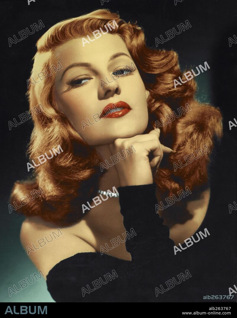 RITA HAYWORTH en GILDA, 1946, dirigida por CHARLES VIDOR. Copyright COLUMBIA PICTURES.