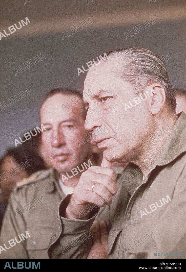 FRANCISCO MORALES BERMUDEZ (1921) POLITICO Y MILITAR PERUANO - PRESIDENTE DE PERU.