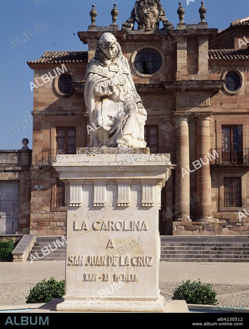 CRUZ, SAN JUAN DE LA ( JUAN DE YEPES" RELIGIOSO Y ESCRITOR ESPAÑOL. FONTIVEROS 1542-1591 MONUMENTO EN LA CAROLINA. JAEN.