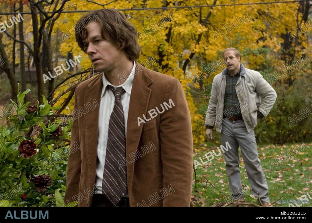 MARK WAHLBERG and STANLEY TUCCI in THE LOVELY BONES, 2009, directed by PETER JACKSON. Copyright WINGNUT FILMS.