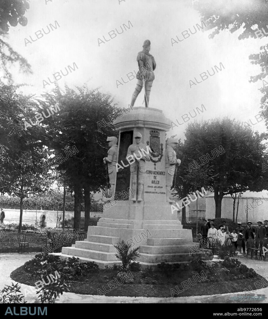 Avilés. Homenaje A Pedro Menéndez. El monumento conmemorativo del adelantado mayor de la Florida, obra del escultor Garci-González.