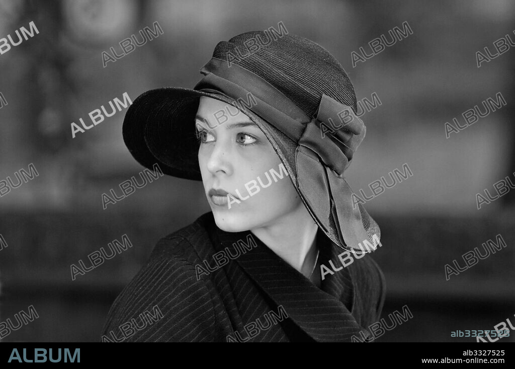 PAULA BEER in FRANTZ, 2016, directed by FRANÇOIS OZON. Copyright MANDARIN FILMS/X-FILME CREATIVE POOL/FOZ/MARS FILMS/FRANCE 2 / MOIREAU, JEAN-CLAUDE.
