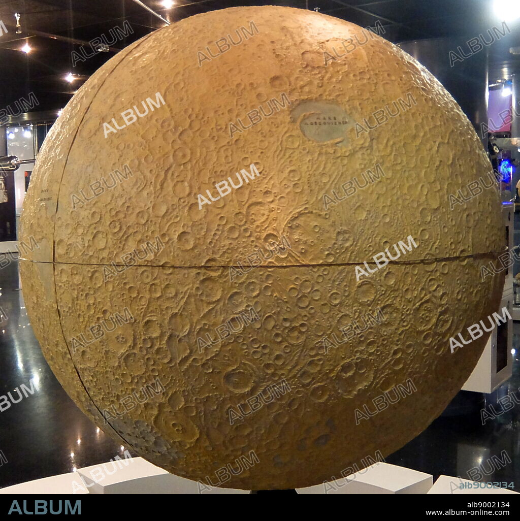 Moon Globe, based on images from automatic stations Luna-3, Zond-4, Zond-5, Zond-6, Zond-7 and Zond-8. The Soviet automatic station Luna-3 was the first to return images of the lunar far side on October 7, 1959. Signal acquisition was carried out in Crimea, Simeiz Observatory. Between 1965 and 1970 spacecraft Zond-4 - Zond-8 continued exploration of the Moon and obtained photographs from a distance of 1500 km and 9500 km. The first map of the lunar far sidewith hundreds of surface details identified by their reflection characteristics was based on collected materials. Full catalog of these details was included in the "Atlas of the far side of the Moon" (1960).