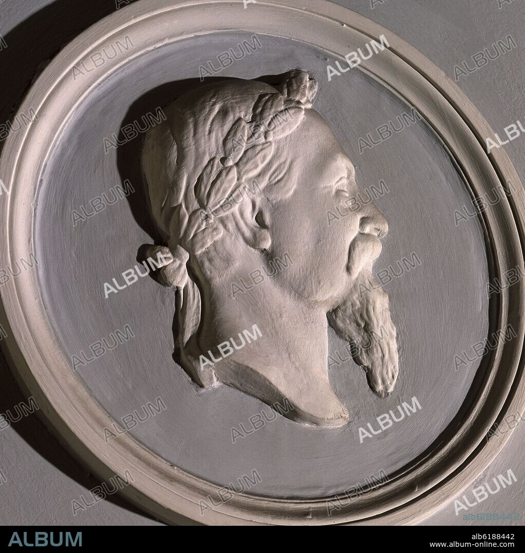 JULIÁN ALANGUA PUCHET. JOSE ZORRILLA DEL MORAL - 1944 - ESCAYOLA Y PIGMENTO AZUL - 51,30 cm de diametro.