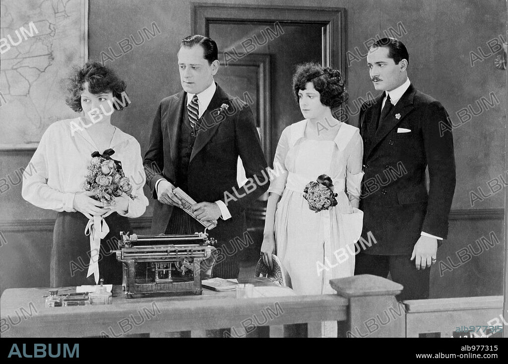 BILLIE DOVE, DORIS KENYON, NORMAN KERRY and SAM HARDY in GET-RICH-QUICK WALLINGFORD, 1921, directed by FRANK BORZAGE. Copyright PARAMOUNT PICTURES.