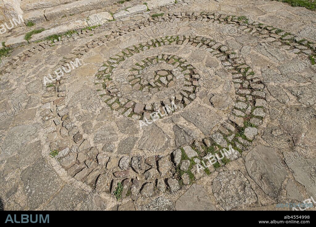 laberinto espiral del enpedrado, Ermita de la Virgen de Lomos de Orio, barroca del siglo XVII,  Parque Natural Sierra Cebollera, Rioja, Spain.